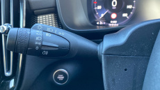 Volvo Xc40 2.0 B4P R DESIGN 5dr Auto Petrol Estate